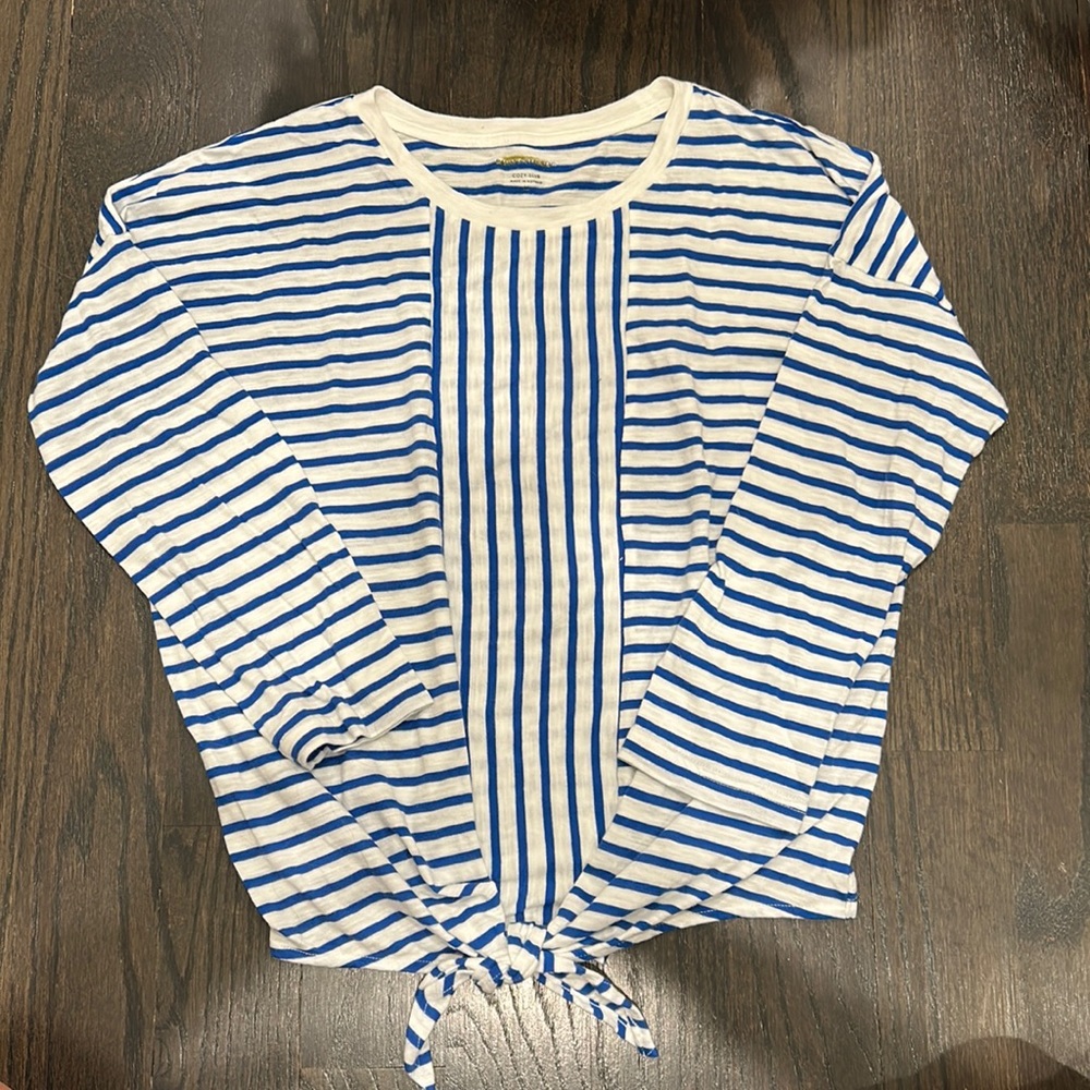 Banana Republic quarter length sleeved shirt size medium